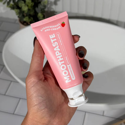 Moogoo - Kids Moothpaste Strawberries & Cream